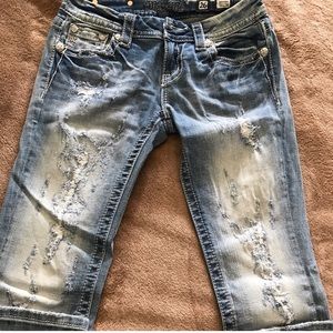 Miss me distressed straight leg jeans. 26